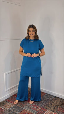 Conjunto Califórnia - Túnica Longa com Fenda Lateral e Calça Pantalona em Malha Confort