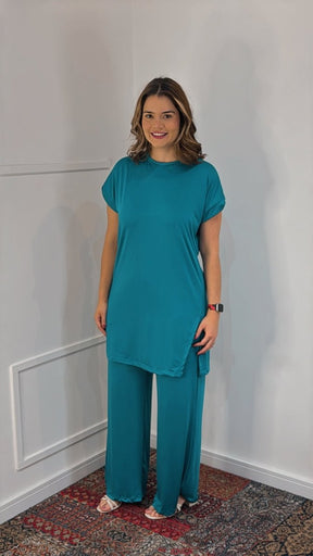 Conjunto Califórnia - Túnica Longa com Fenda Lateral e Calça Pantalona em Malha Confort