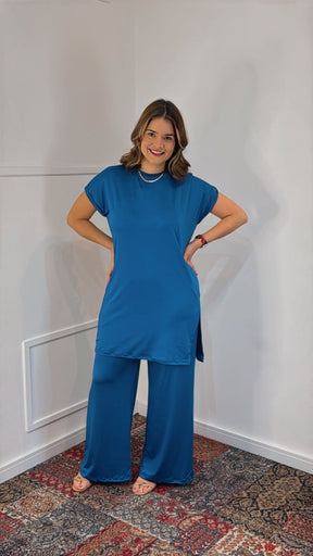 Conjunto Califórnia - Túnica Longa com Fenda Lateral e Calça Pantalona em Malha Confort