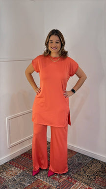 Conjunto Califórnia - Túnica Longa com Fenda Lateral e Calça Pantalona em Malha Confort