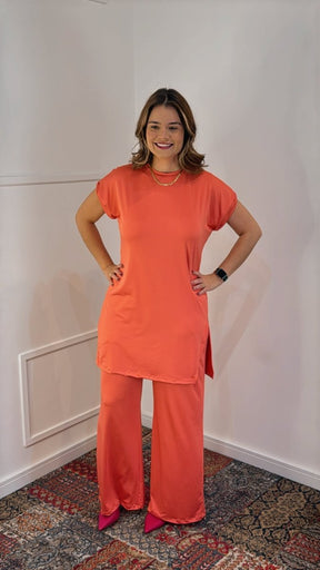 Conjunto Califórnia - Túnica Longa com Fenda Lateral e Calça Pantalona em Malha Confort