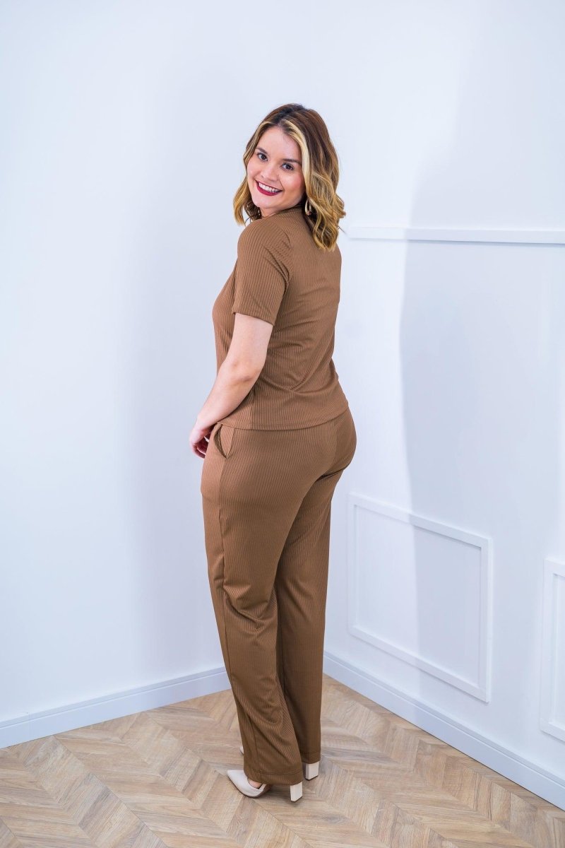 Conjunto Elizabeth - Calça Pantalona em Malha Canelada