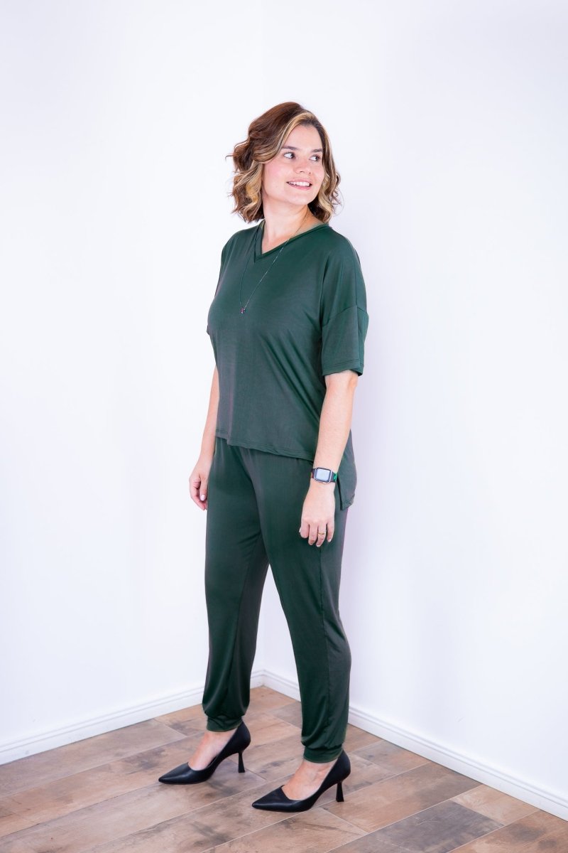 Conjunto Flórida - Malha Confort Calça e Blusa de Gola V