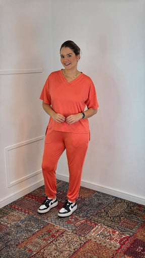 Conjunto Flórida - Malha Confort Calça e Blusa de Gola V