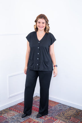 Conjunto Itália - Em Malha Canelada com Colete de Botões e Calça Pantalona