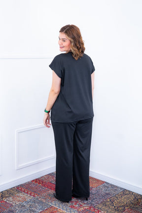 Conjunto Itália - Em Malha Canelada com Colete de Botões e Calça Pantalona