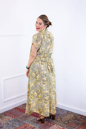 Conjunto Rio – Saia Longa e Blusa com Decote V em Crepe com Caimento Fluido