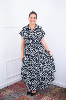 Conjunto Rio – Saia Longa e Blusa com Decote V em Crepe com Caimento Fluido