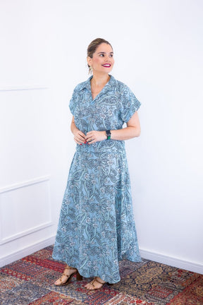 Conjunto Rio – Saia Longa e Blusa com Decote V em Crepe com Caimento Fluido