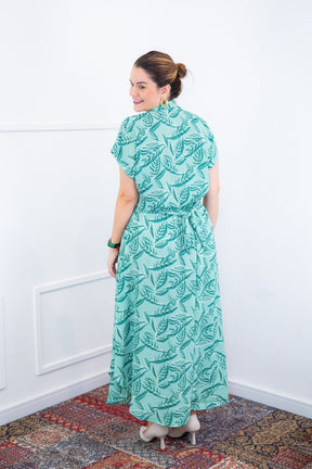 Conjunto Rio – Saia Longa e Blusa com Decote V em Crepe com Caimento Fluido