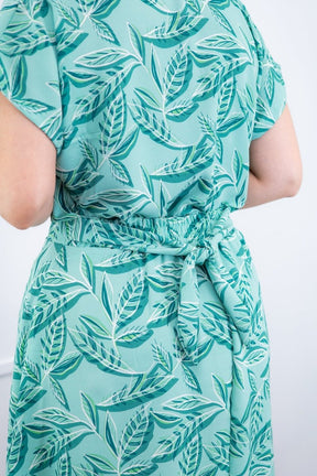 Conjunto Rio – Saia Longa e Blusa com Decote V em Crepe com Caimento Fluido