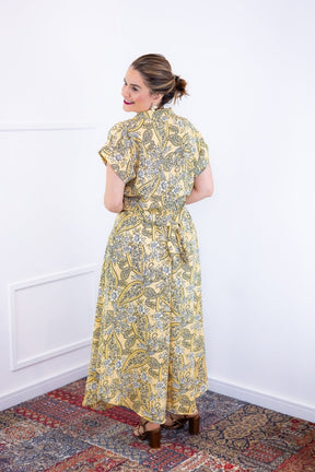 Conjunto Rio – Saia Longa e Blusa com Decote V em Crepe com Caimento Fluido