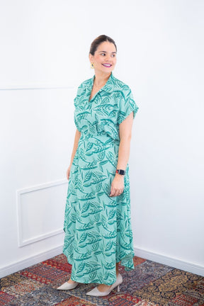 Conjunto Rio – Saia Longa e Blusa com Decote V em Crepe com Caimento Fluido