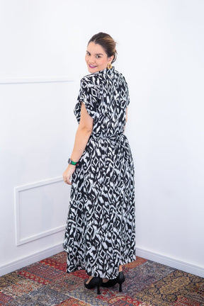 Conjunto Rio – Saia Longa e Blusa com Decote V em Crepe com Caimento Fluido