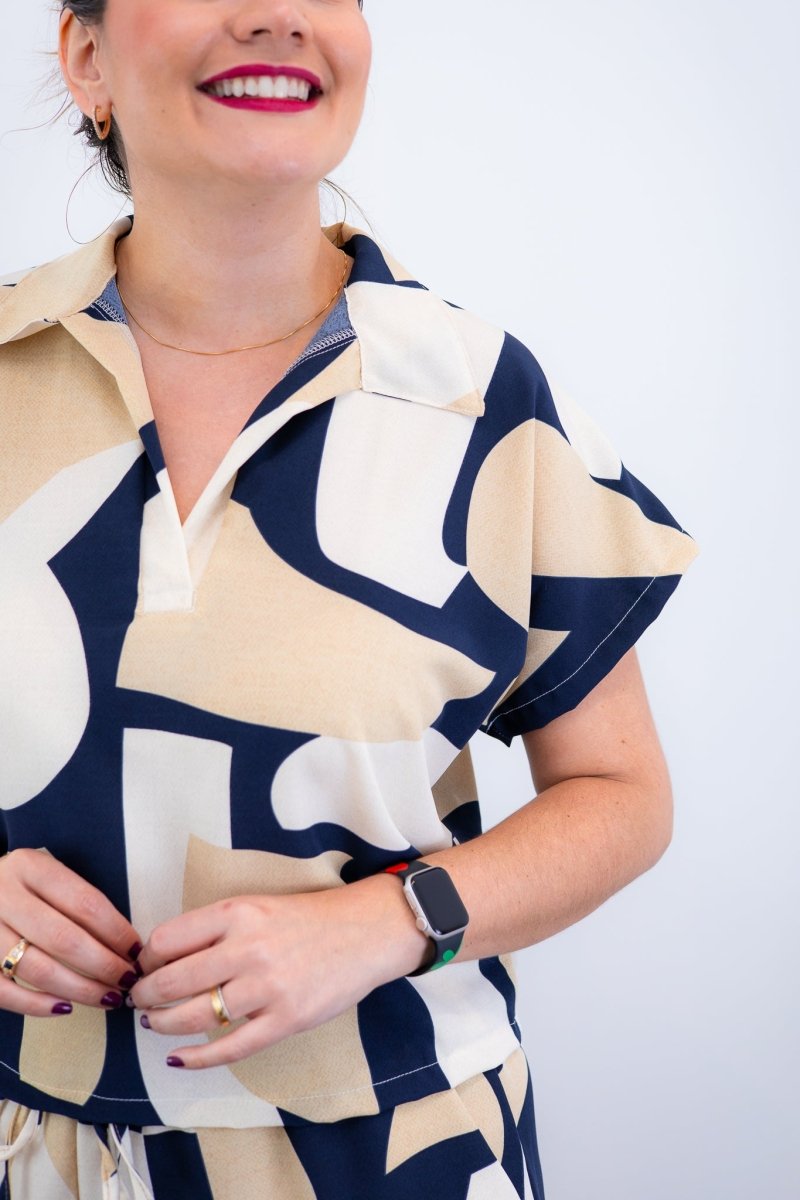 Conjunto Salvador – Bermuda e Blusa em Crepe com Estampa Geométrica