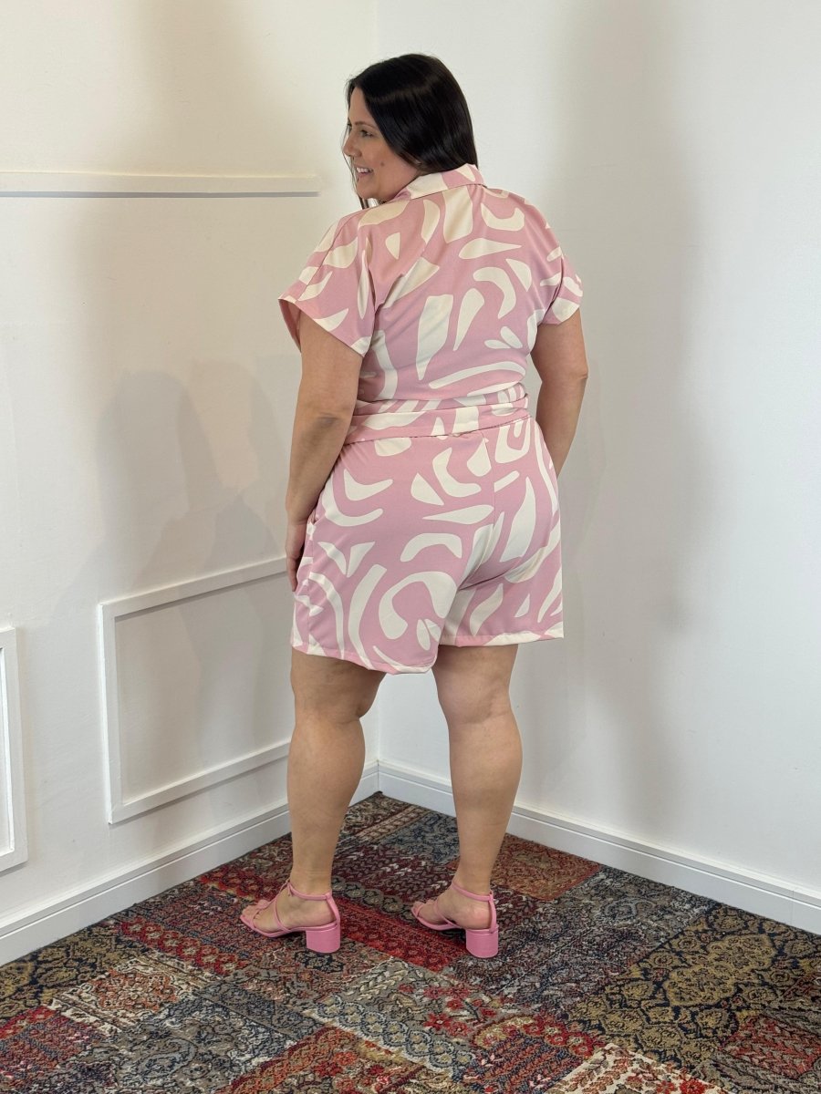 Conjunto Salvador – Bermuda e Blusa em Crepe com Estampa Geométrica