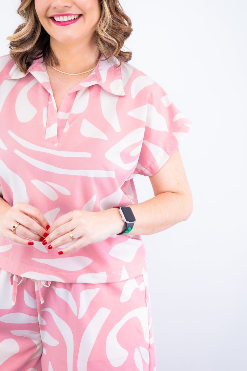 Conjunto Salvador – Bermuda e Blusa em Crepe com Estampa Geométrica