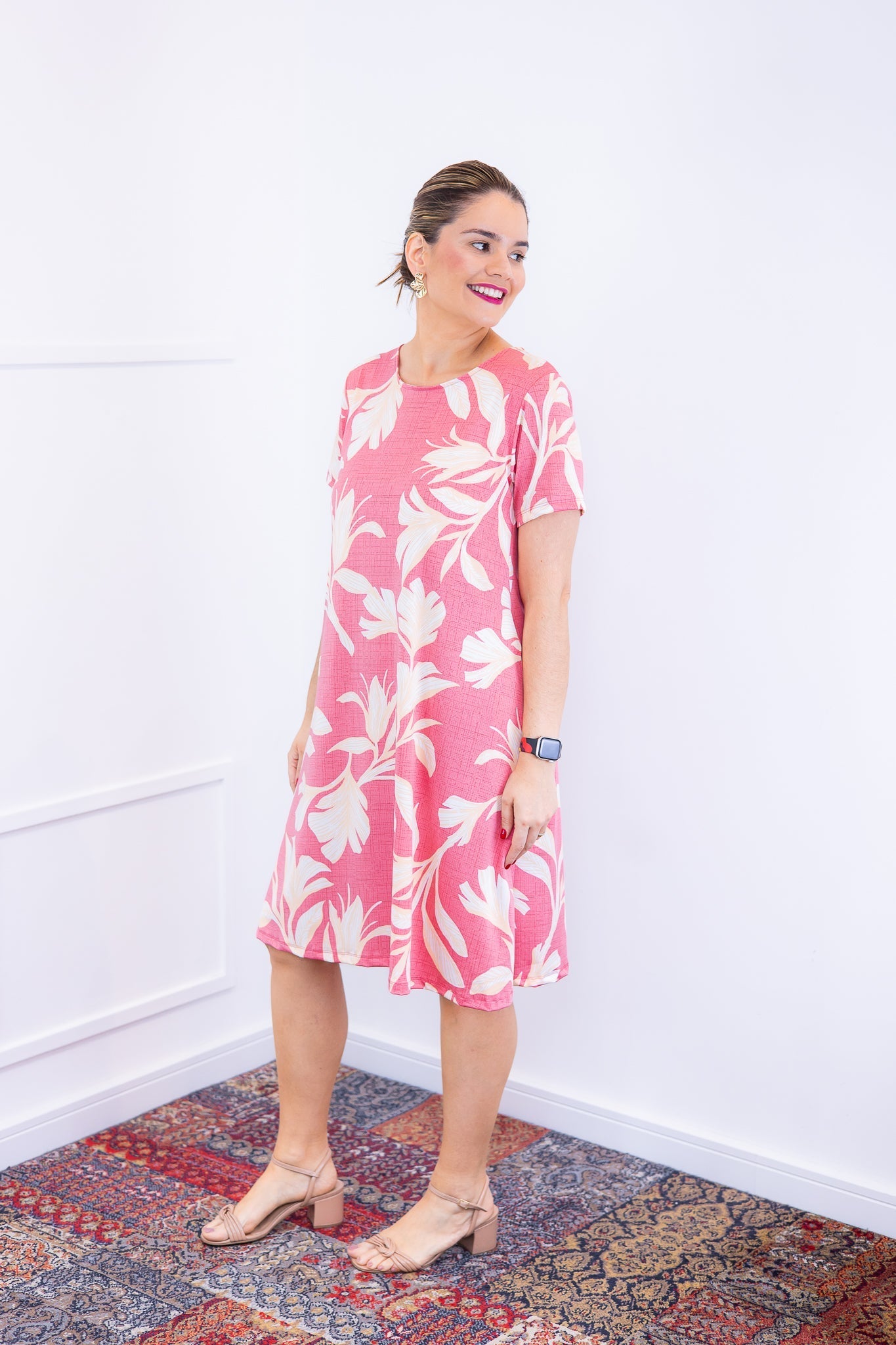 Vestido Sara - Malha Confort Deluxe Midi com Mangas e Bolsos