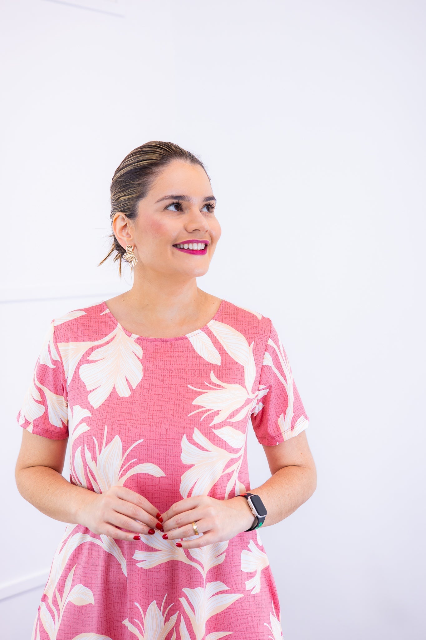 Vestido Sara - Malha Confort Deluxe Midi com Mangas e Bolsos