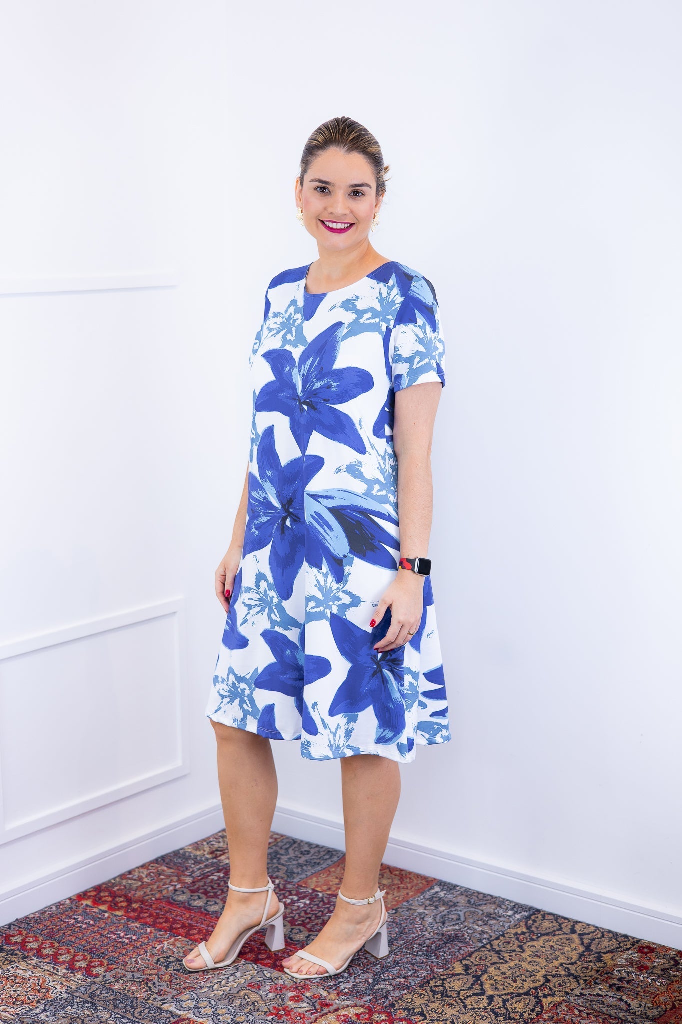 Vestido Sara - Malha Confort Deluxe Midi com Mangas e Bolsos