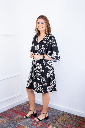 Vestido Sabrina - Decote V Manga Morcego em Viscolinho