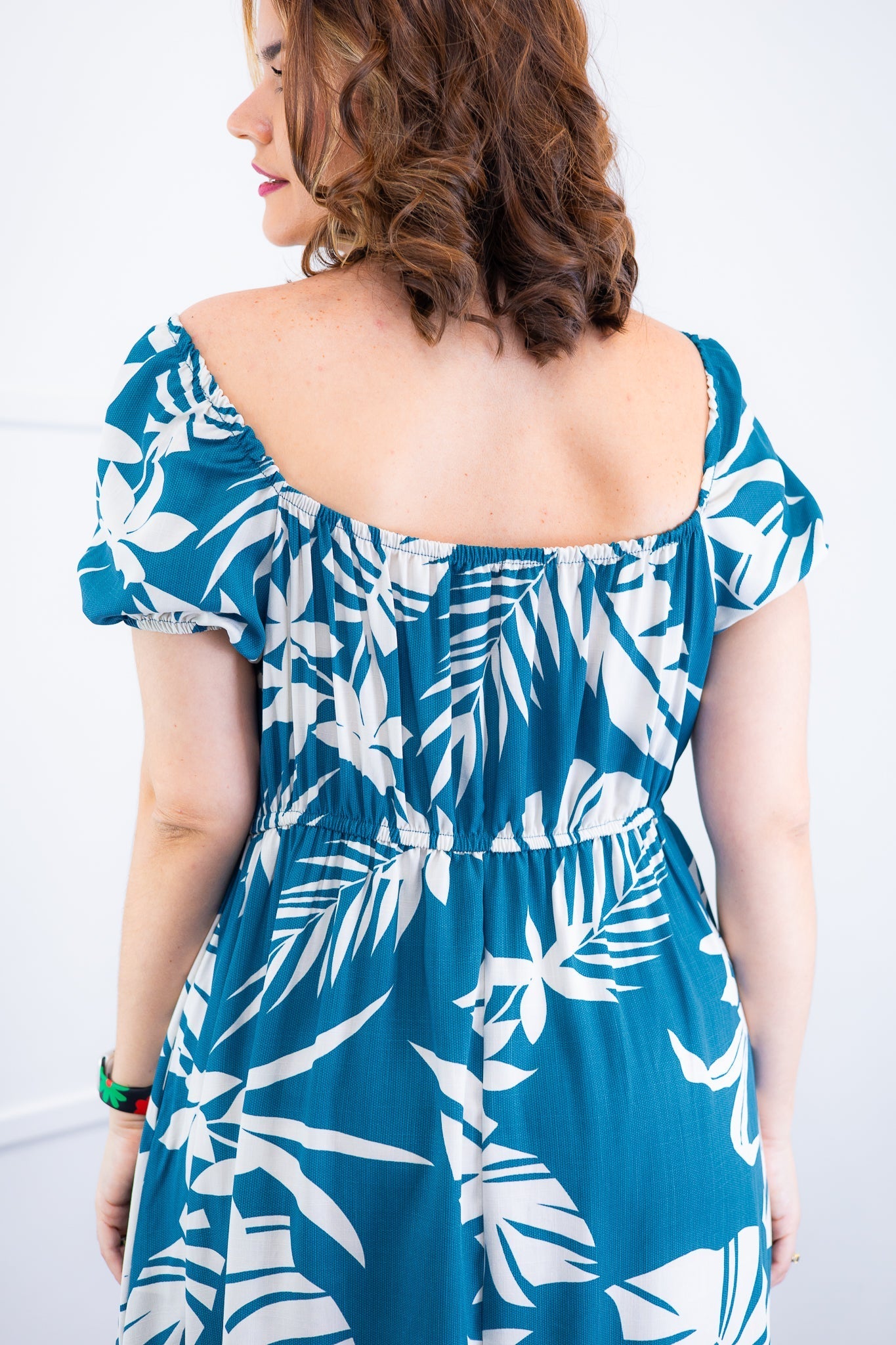 Vestido Longo Cecília – Manga Ciganinha em Viscolinho com Bolsos Laterais