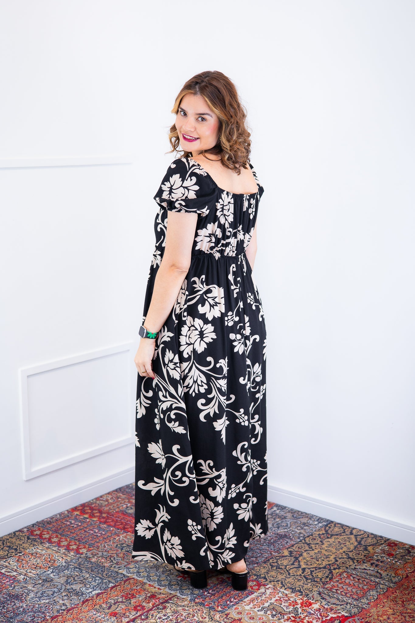 Vestido Longo Cecília – Manga Ciganinha em Viscolinho com Bolsos Laterais