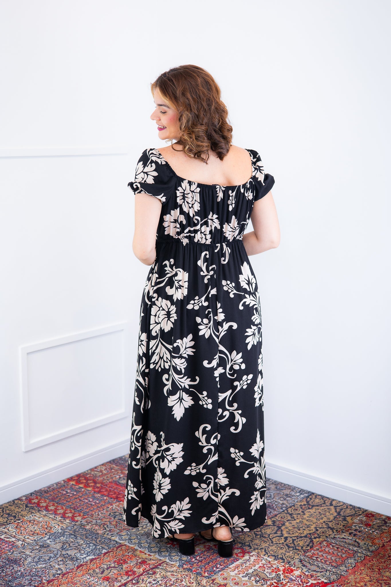 Vestido Longo Cecília – Manga Ciganinha em Viscolinho com Bolsos Laterais