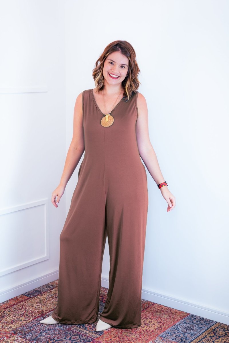 Macacão Aurora - Regata Decote V em Malha Confort