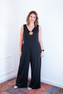 Macacão Aurora - Regata Decote V em Malha Confort