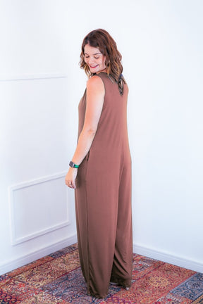 Macacão Aurora - Regata Decote V em Malha Confort