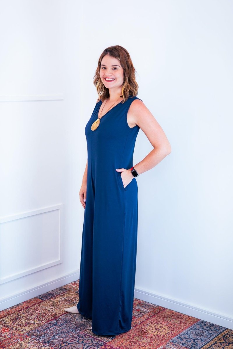 Macacão Aurora - Regata Decote V em Malha Confort