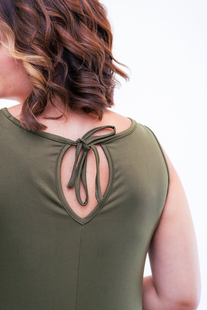 Macacão Aurora - Regata Decote V em Malha Confort