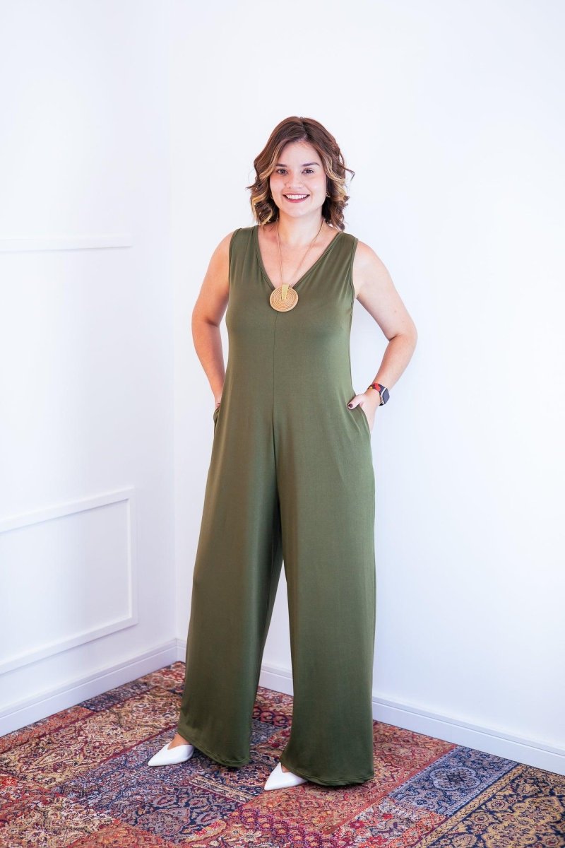 Macacão Aurora - Regata Decote V em Malha Confort