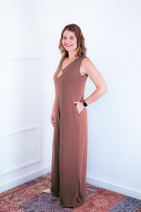 Macacão Aurora - Regata Decote V em Malha Confort