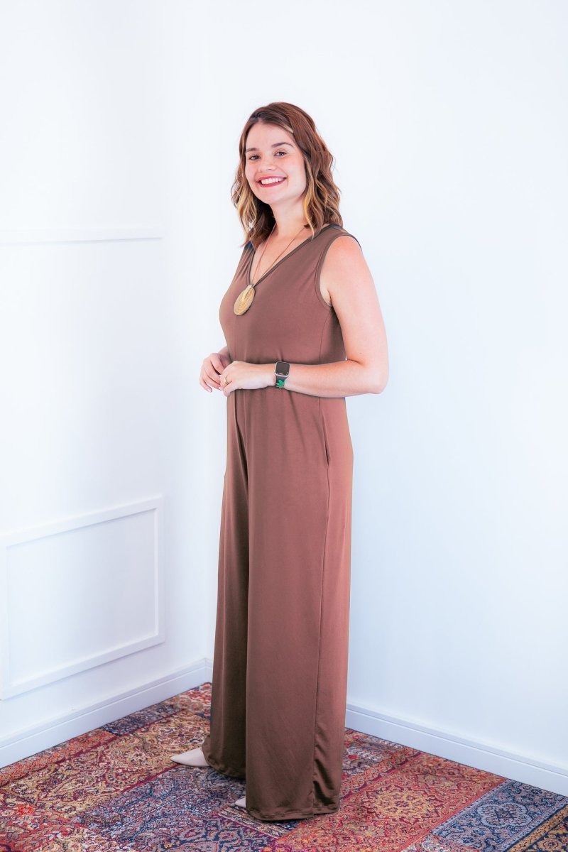 Macacão Aurora - Regata Decote V em Malha Confort