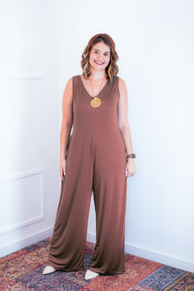 Macacão Aurora - Regata Decote V em Malha Confort