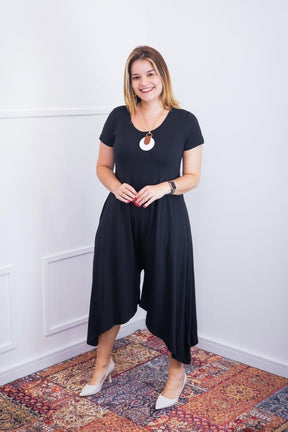 Macacão Origem - Gola Redonda com Barra Triangular em Viscolycra