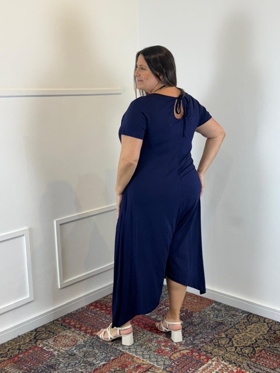 Macacão Origem - Gola Redonda com Barra Triangular em Viscolycra