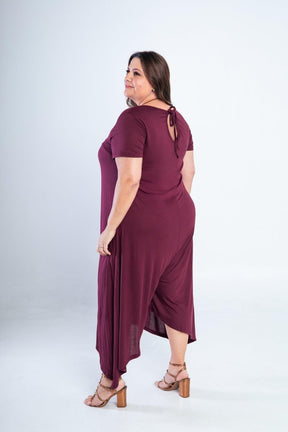 Macacão Origem - Gola Redonda com Barra Triangular em Viscolycra