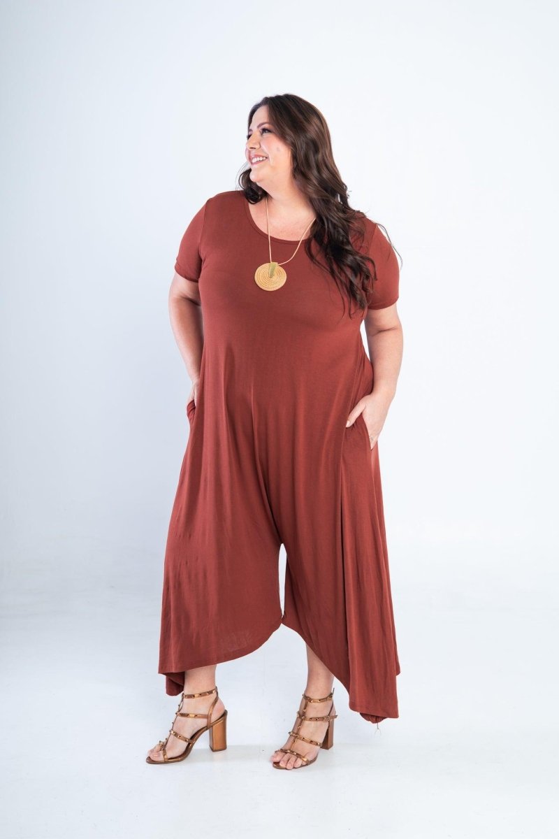 Macacão Origem - Gola Redonda com Barra Triangular em Viscolycra