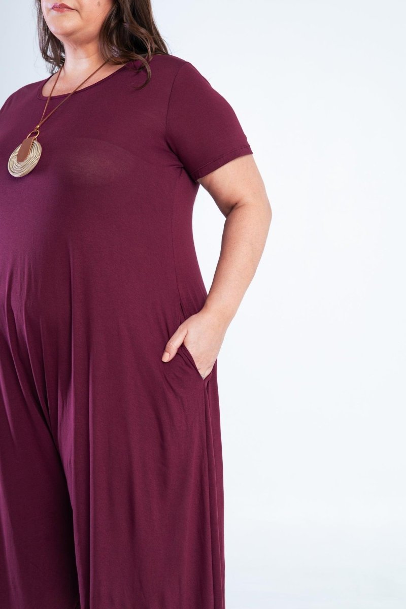 Macacão Origem - Gola Redonda com Barra Triangular em Viscolycra