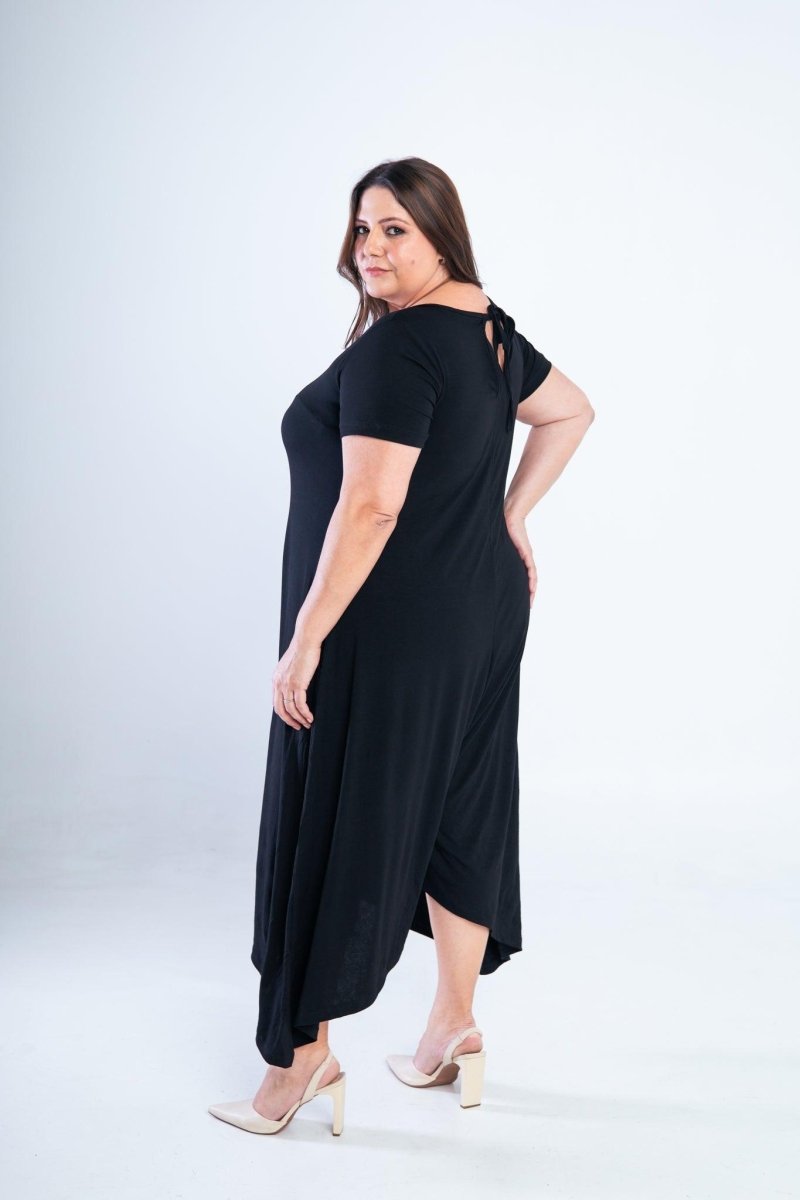 Macacão Origem - Gola Redonda com Barra Triangular em Viscolycra