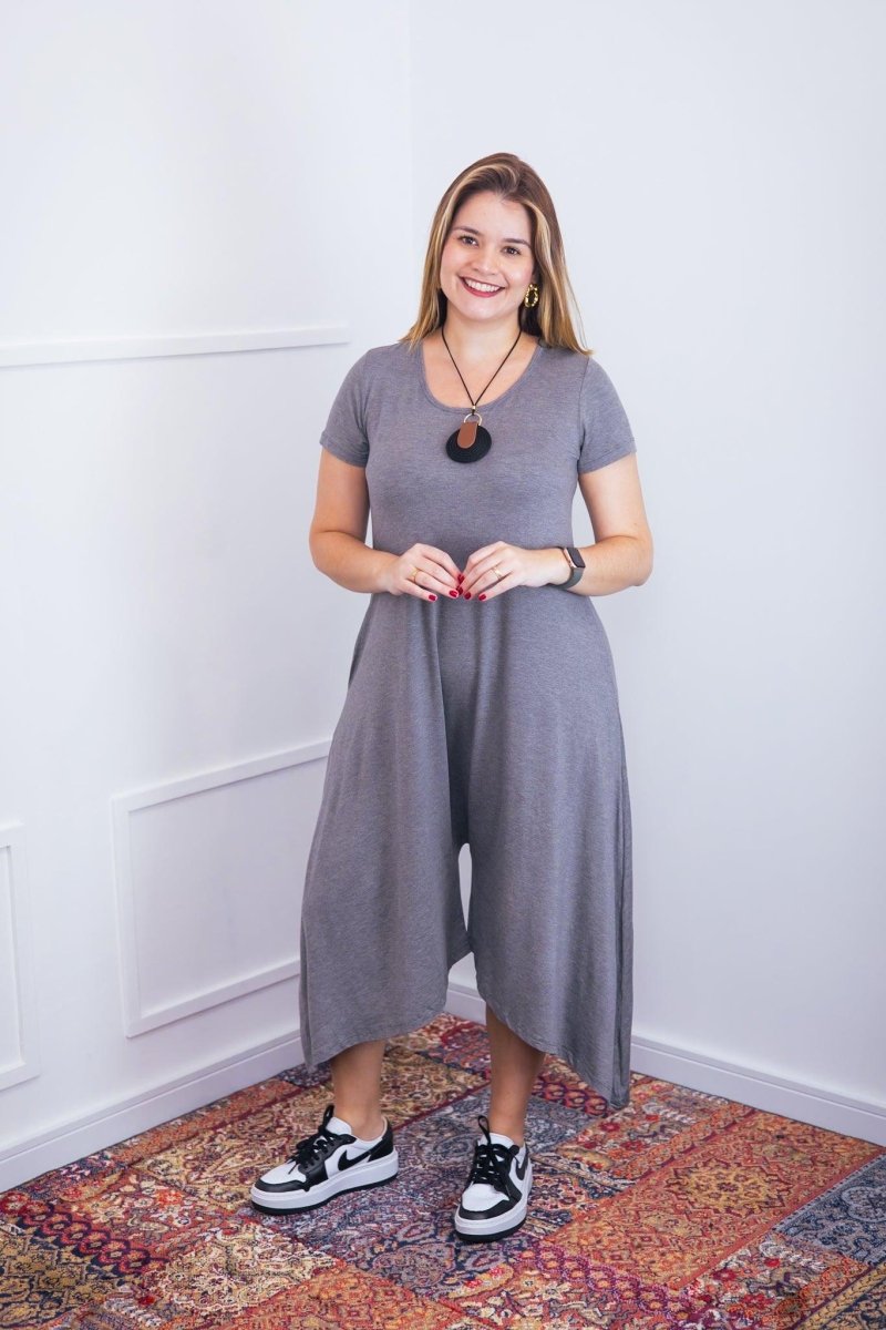 Macacão Origem - Gola Redonda com Barra Triangular em Viscolycra