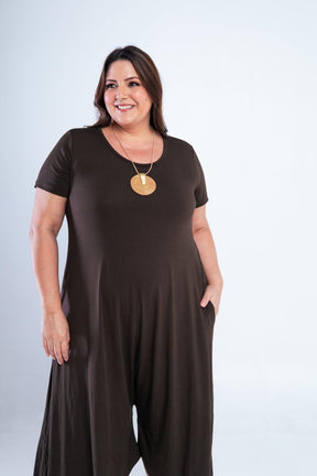 Macacão Origem - Gola Redonda com Barra Triangular em Viscolycra