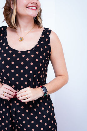 Macaquinho Dani - Regata com Bolsos Midi em Malha Confort