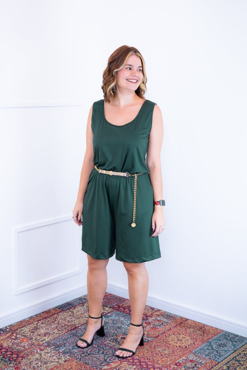 Macaquinho Dani - Regata com Bolsos Midi em Malha Confort