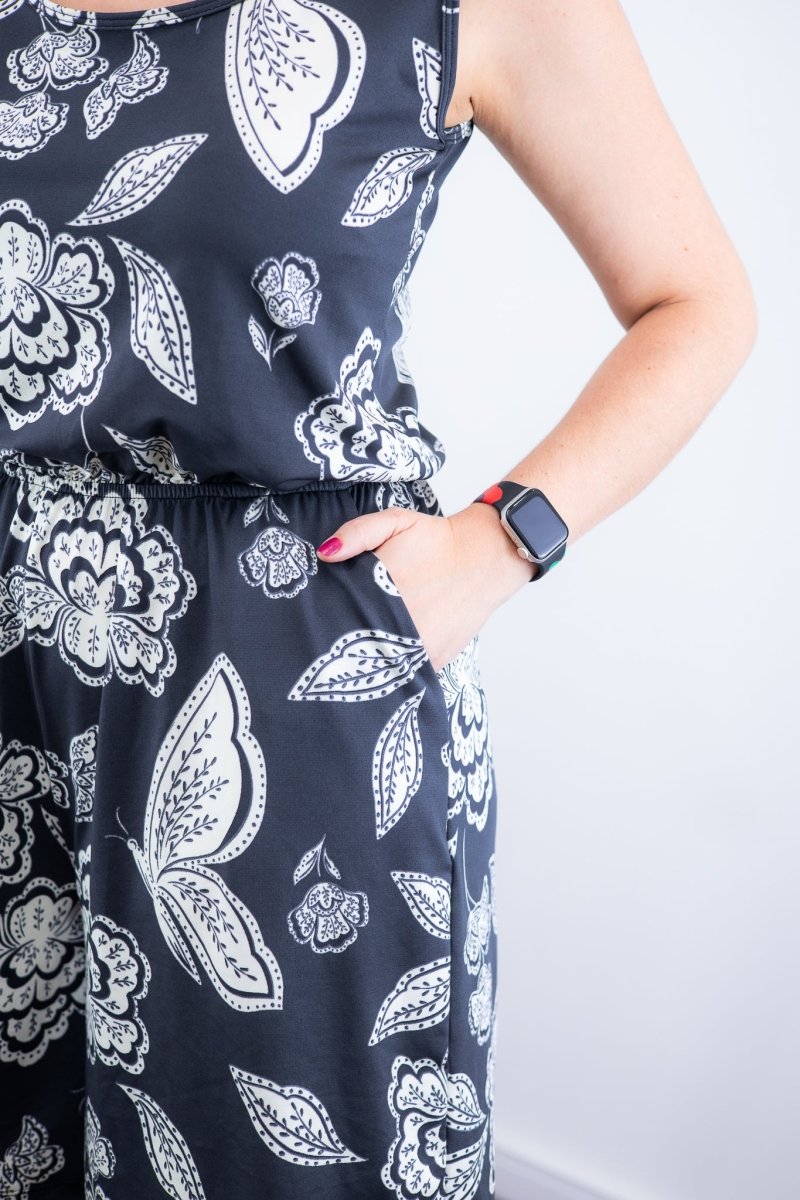 Macaquinho Dani - Regata com Bolsos Midi em Malha Confort Deluxe