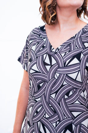 Vestido Antonella – Decote V com Fendas Laterais em Malha Confort