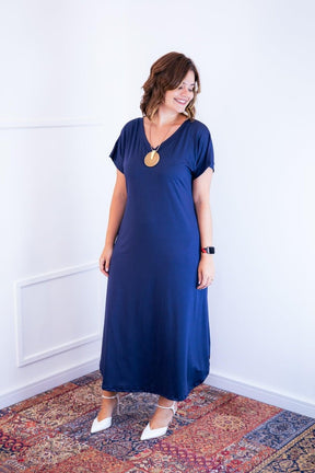 Vestido Antonella – Decote V com Fendas Laterais em Malha Confort